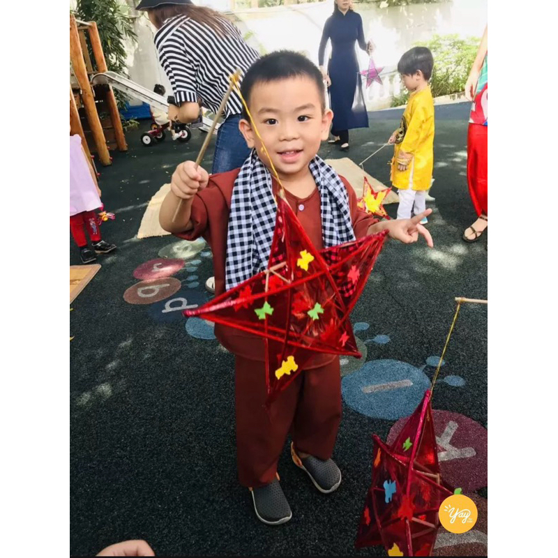 Bộ bà ba bé trai kèm khăn rằn