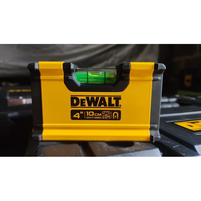 Thước Thuỷ Dewalt 15cm-25cm