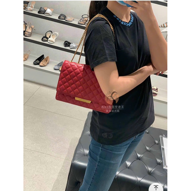 Túi CNK trám khoá chữ nhật sang chảnh