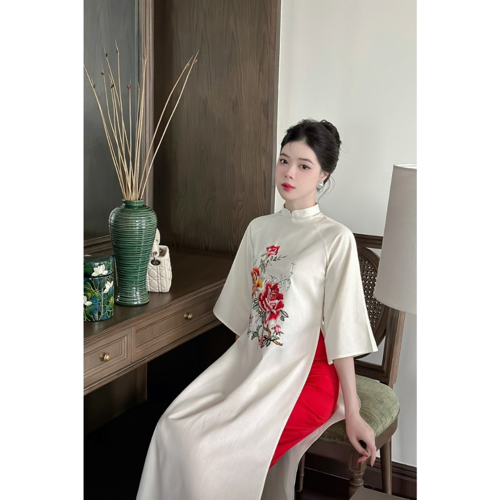 Áo dài cách tân dáng suông chất vải linen cao cấp thêu họa tiết tỉ mỉ