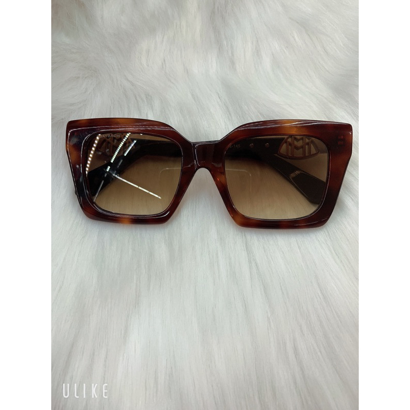 Kính si siêu phẩm