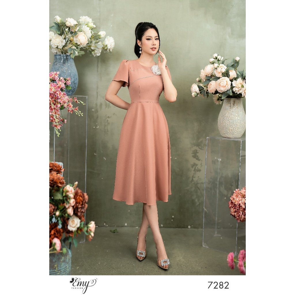 Đầm EMY EM7282  Xoè Be Cổ Tròn