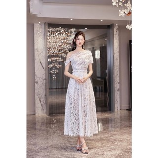 Khâu váy ren lệch vai đính eo ngọc sang chảnh