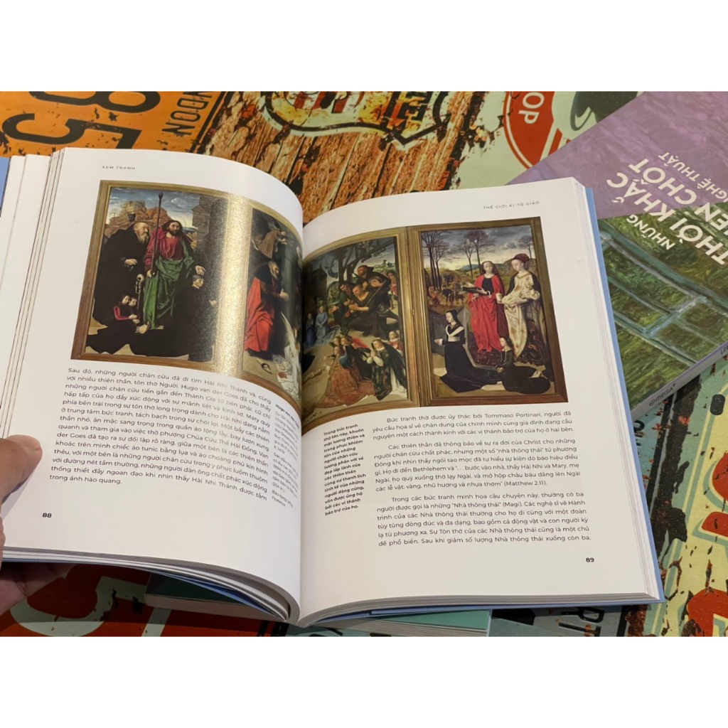 Sách -  Xem tranh - Susan Woodford - Phạm Minh Quân dịch - Omega Plus - NXB Thế Giới.