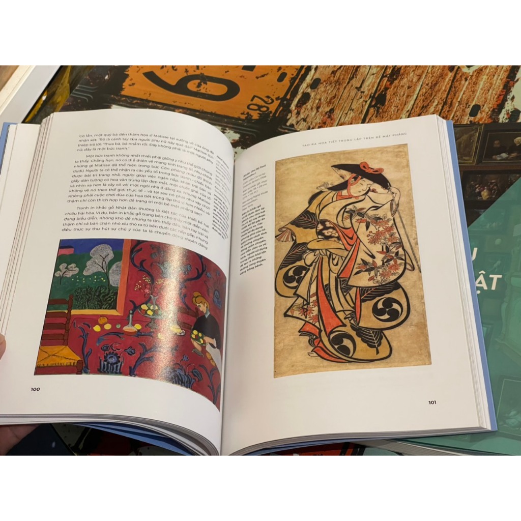 Sách -  Xem tranh - Susan Woodford - Phạm Minh Quân dịch - Omega Plus - NXB Thế Giới.