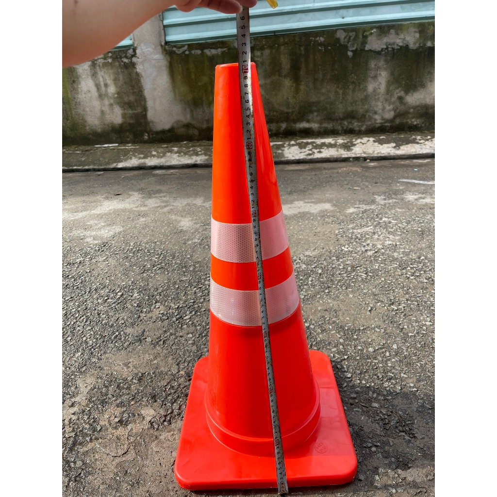 Trụ giao thông công trình, Trụ giao thông phân làn, Cọc tiêu phản quang, Cọc tiêu phân làn