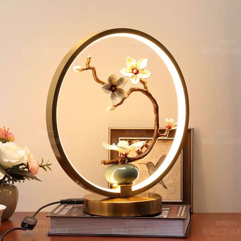 Đèn bàn Hoa Mộc Lan hiện đại trang trí ấm áp và lãng mạn - Đèn LED cảm ứng phòng ngủ cây thông bonsai sáng tạo