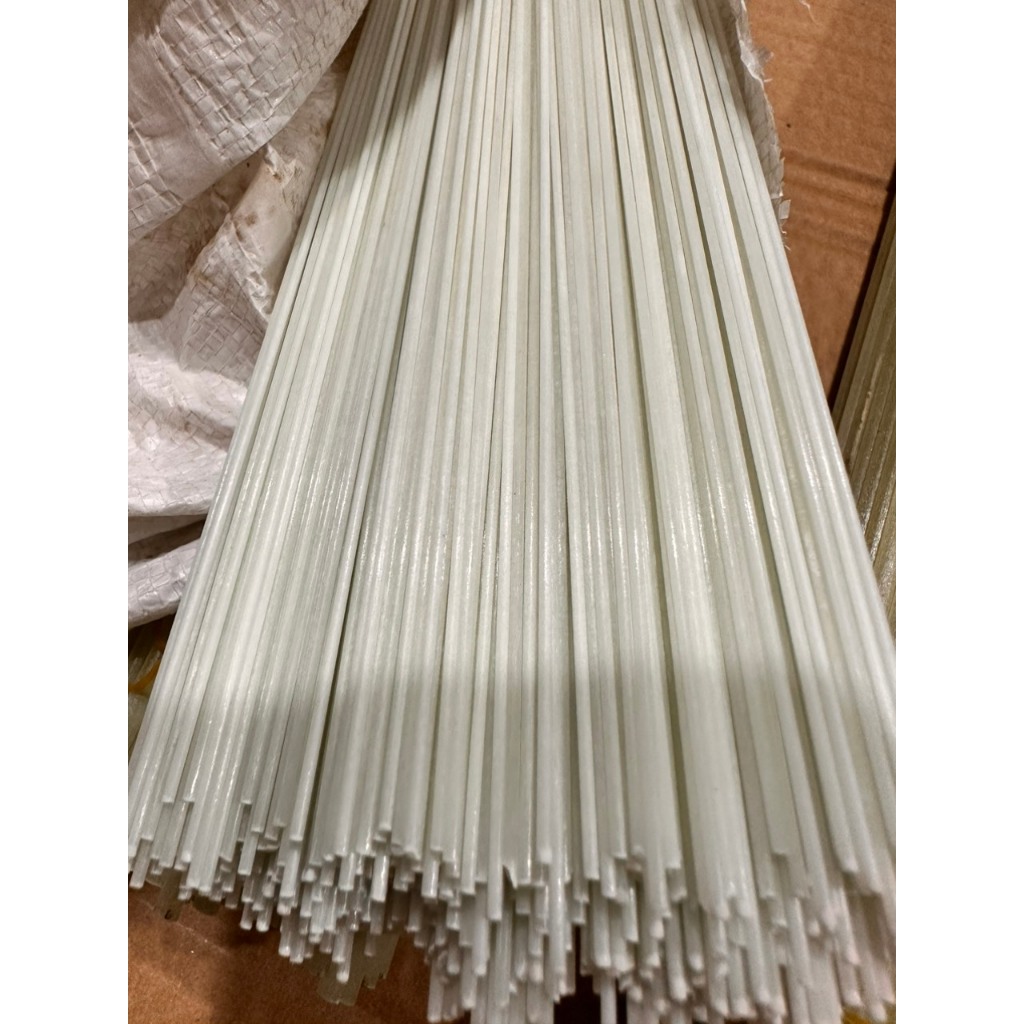 Chân thủy tinh chuyên làm chân, ngọn phao câu cá, câu lục, câu đài. Siêu bền, đàn hồi cao