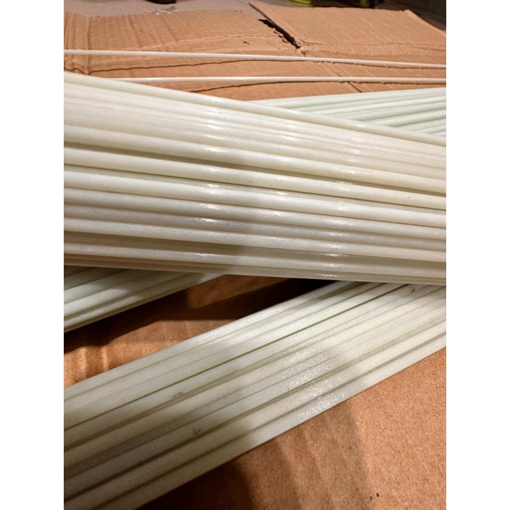 Chân thủy tinh chuyên làm chân, ngọn phao câu cá, câu lục, câu đài. Siêu bền, đàn hồi cao