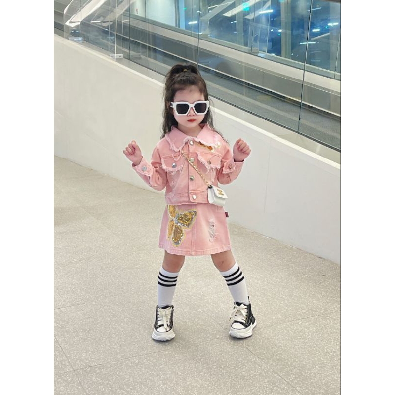 Set   jean mềm đinh hoạ tiết bươm xinh xắn bé gái