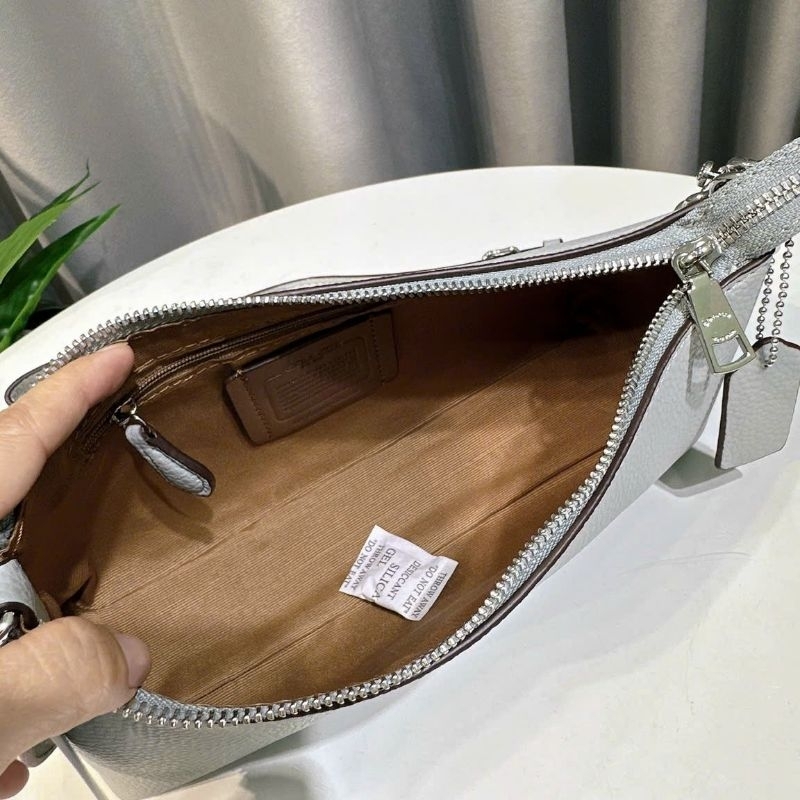 Thêm màu mới✨✨Charlotte Shoulder Bag✨✨Cl407🌟Mẫu coach hình bán nguyệt đơn giản dễ phối