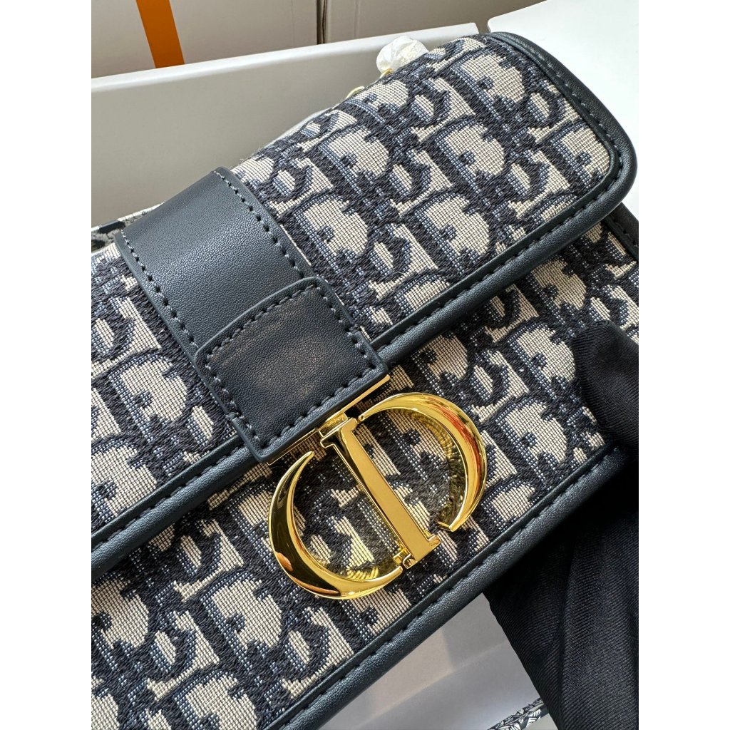 Túi CD Supper vip box Nam châm Size 21cm 101Hg