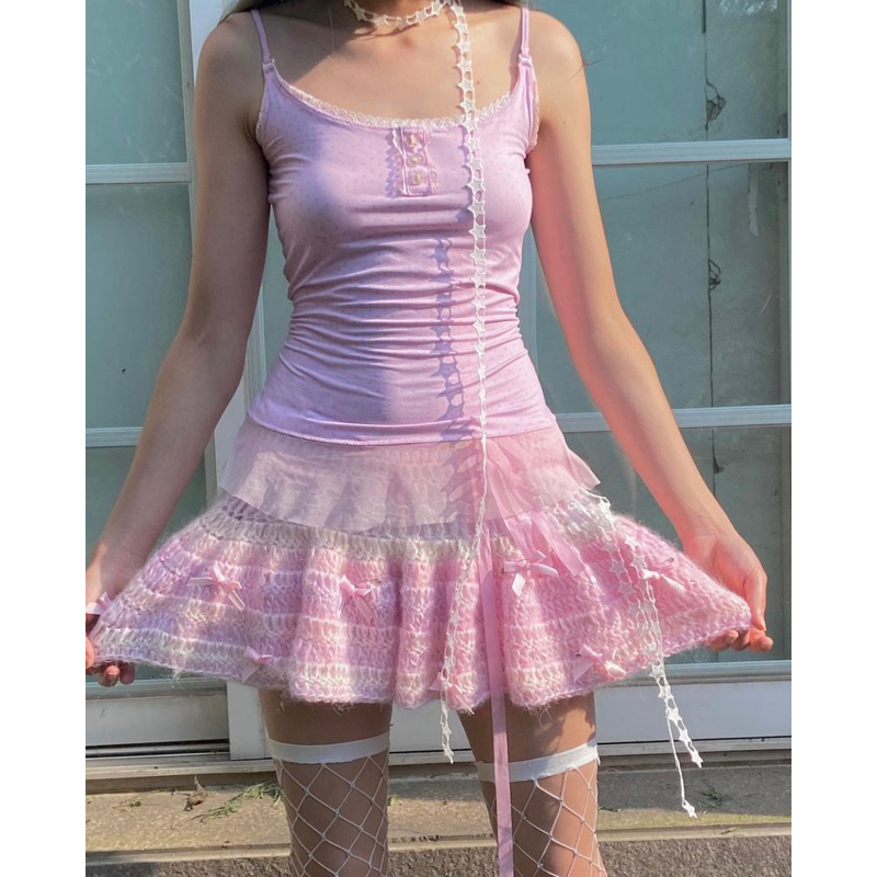 Áo croptop hai dây kèm chân váy xoè phong cách coquette - Set áo váy màu loang móc len handmade