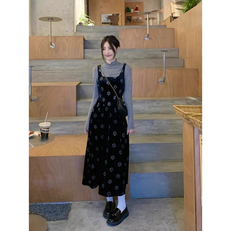 - Set áo váy cổ điển phong cách Pháp thu đông 2023