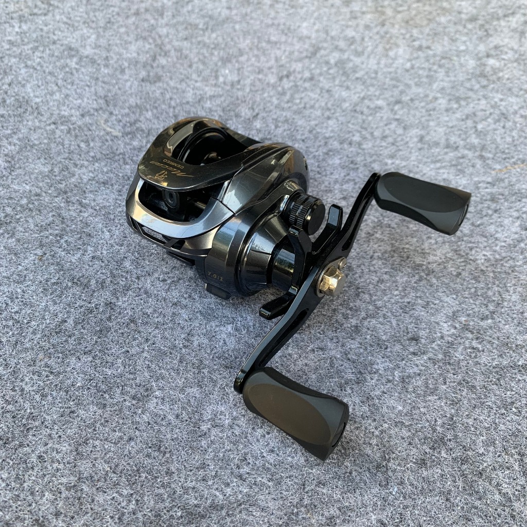 Combo lure cần hi power độ cứng M - máy ngang cemreo tay trái - dây dù pe x8 7 màu