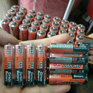 Vỉ 4 pin Tiểu AA DianWei Lion dùng cho lồng đèn trung thu đồ chơi trẻ em- AA 1.5V•