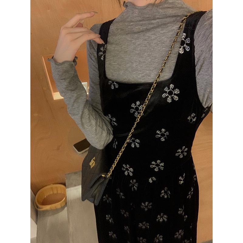 - Set áo váy cổ điển phong cách Pháp thu đông 2023