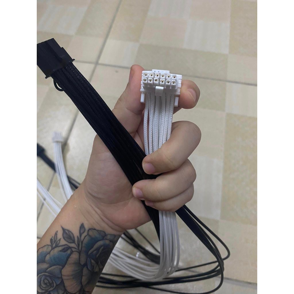 Dây cáp 2 đầu 8 pin ra 1 đầu RTX4000 Series
