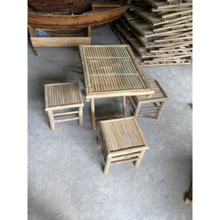 Bàn tre xếp 50*70 + 4 ghế đôn