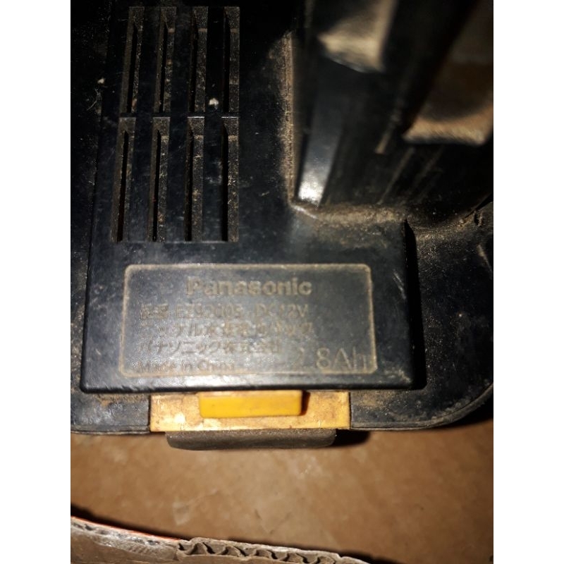 Pin chọt panasonic 12 v rin xác