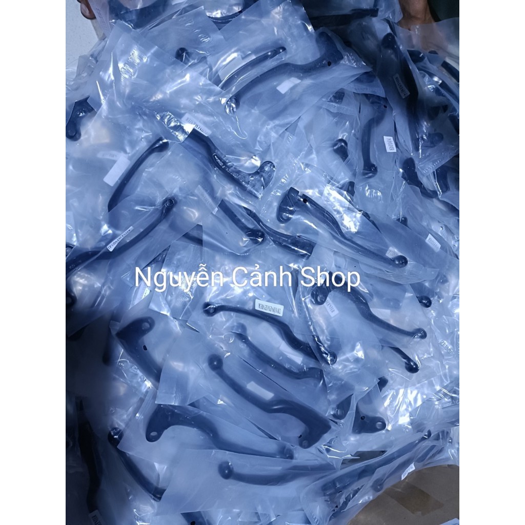 Tay thắng xe máy màu đen,sử dụng nhiều dòng xe máy