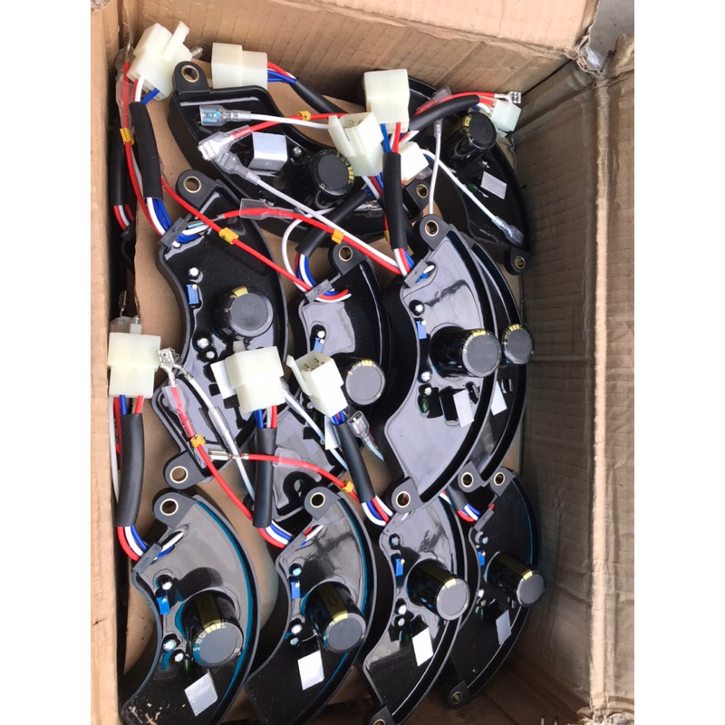 AVR Bộ ổn định điện áp cho máy phát điện 3kw 4kw 5kw 5.5kw 6kw 6.5kw máy xăng máy dầu hàng cao cấp chính hãng