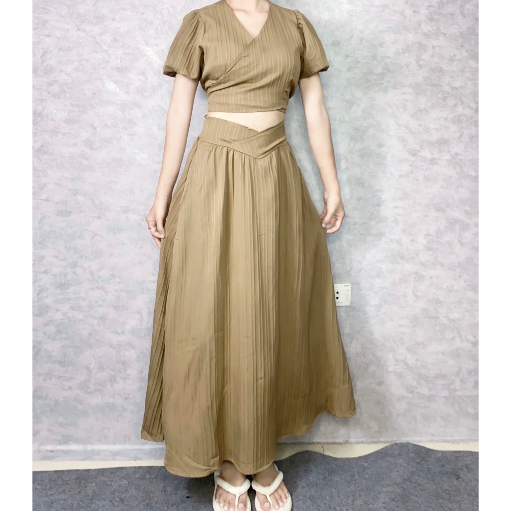 Set Bộ Nữ Hot Trend Bigsize Chân Váy Dài Midi Phối Áo Sơ Mi Đắp Chéo Bánh Bèo Hot Trend Set78