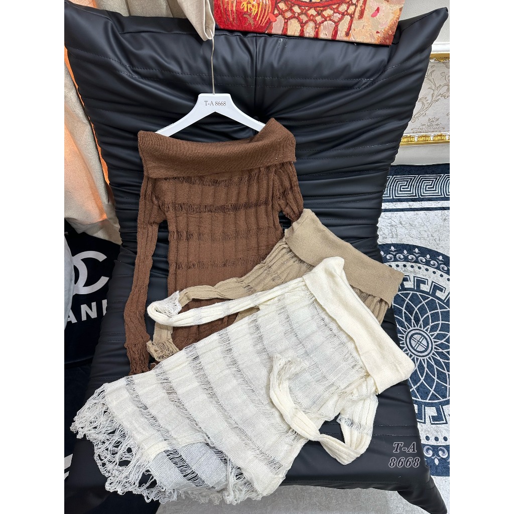 Áo len rách trễ vai sẻ tà 1 bên tua rua AL138