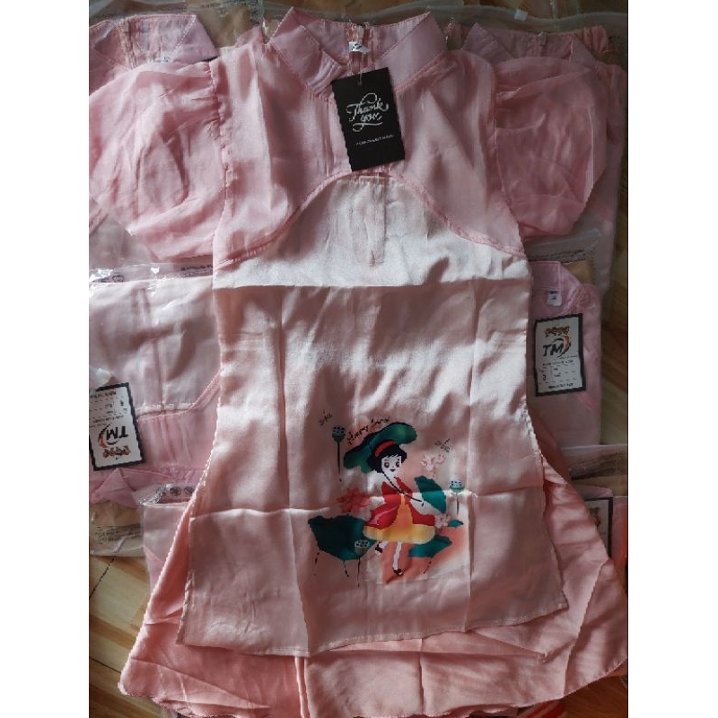 Áo dài cách tân bé gái