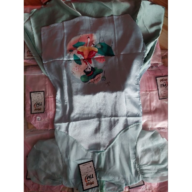 Áo dài cách tân bé gái