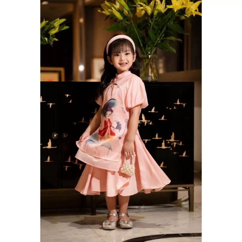 Áo dài cách tân bé gái