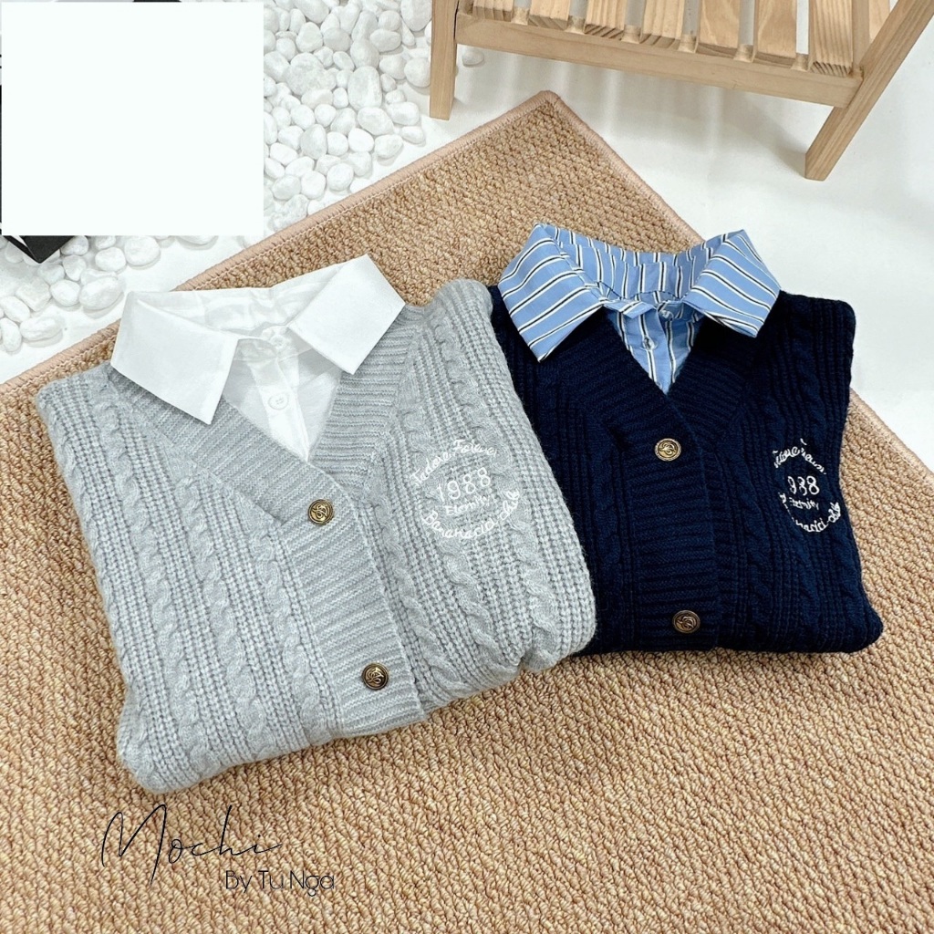 Áo len phối cổ sơ mi liền thêu hình