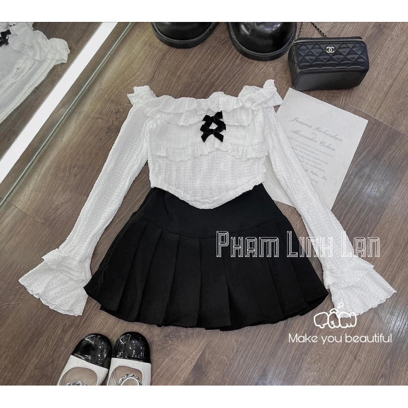 Set đồ váy nữ sang chảnh hàng hotgirl áo croptop tay dài trễ vai bèo đính nơ dễ thương phối chân váy đen ngắn xếp ly