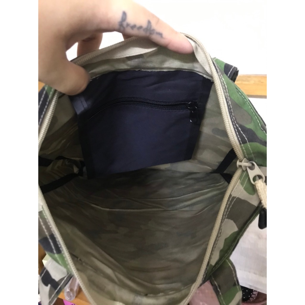 Túi tote họa tiết rằn ri