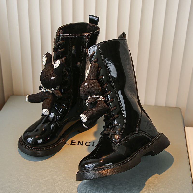 Boot Da Bóng Có Kèm Gấu Siêu Chất Chơi Cho Bé Gái