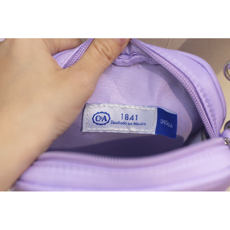 Túi C&A đeo chéo 2 màu