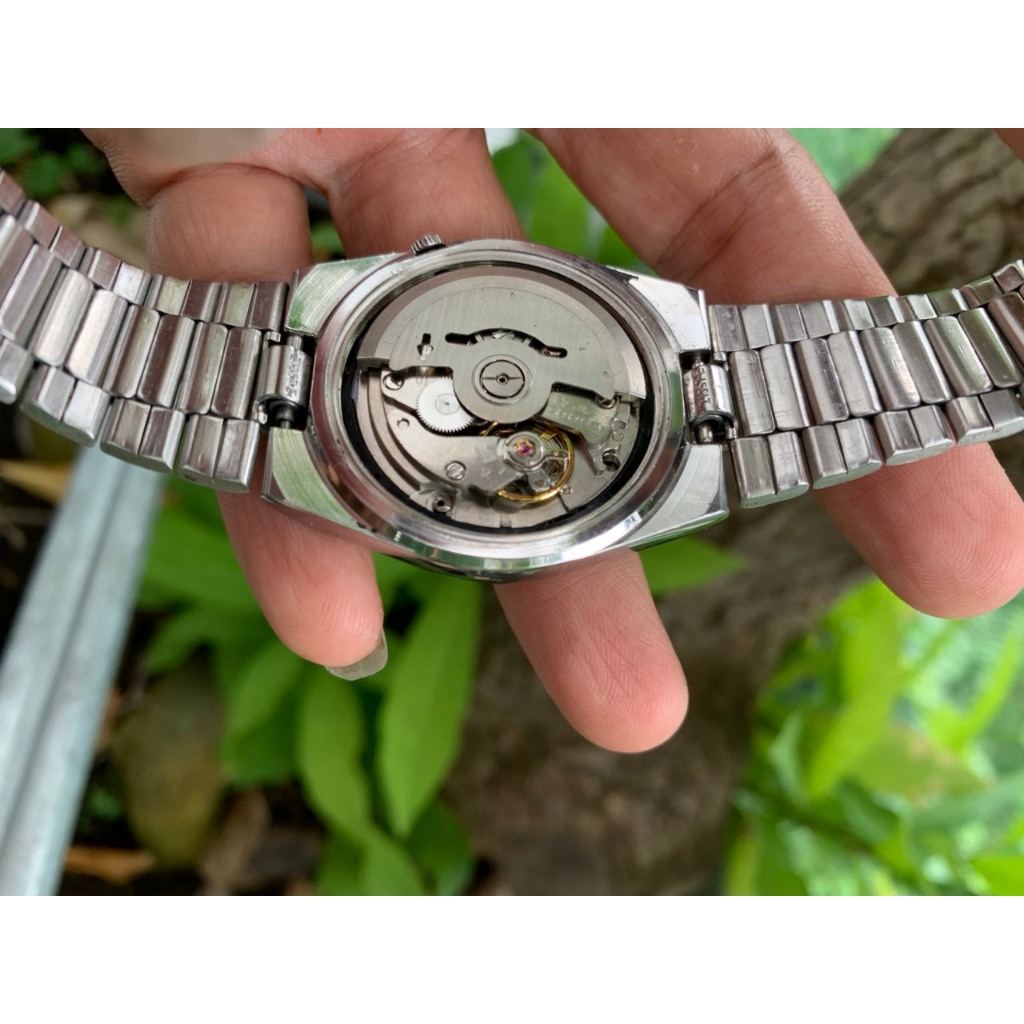 Đồng hồ nam Seiko 5 Automatic 2 lịch, mặt màu đen, kim dạ quang, dây kim loại của Nhật