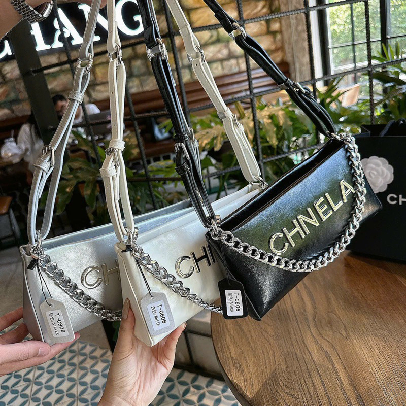 Túi chnela kẹp nách kèm dây xích