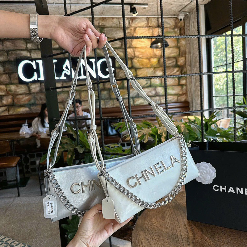 Túi chnela kẹp nách kèm dây xích