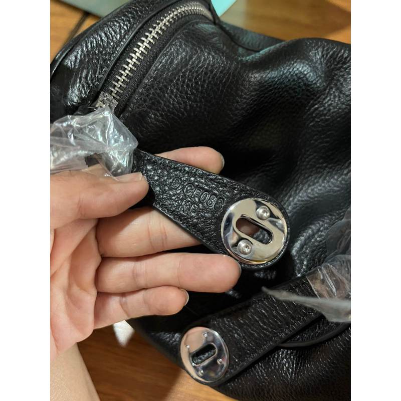 Túi hm linly da bò 25cm