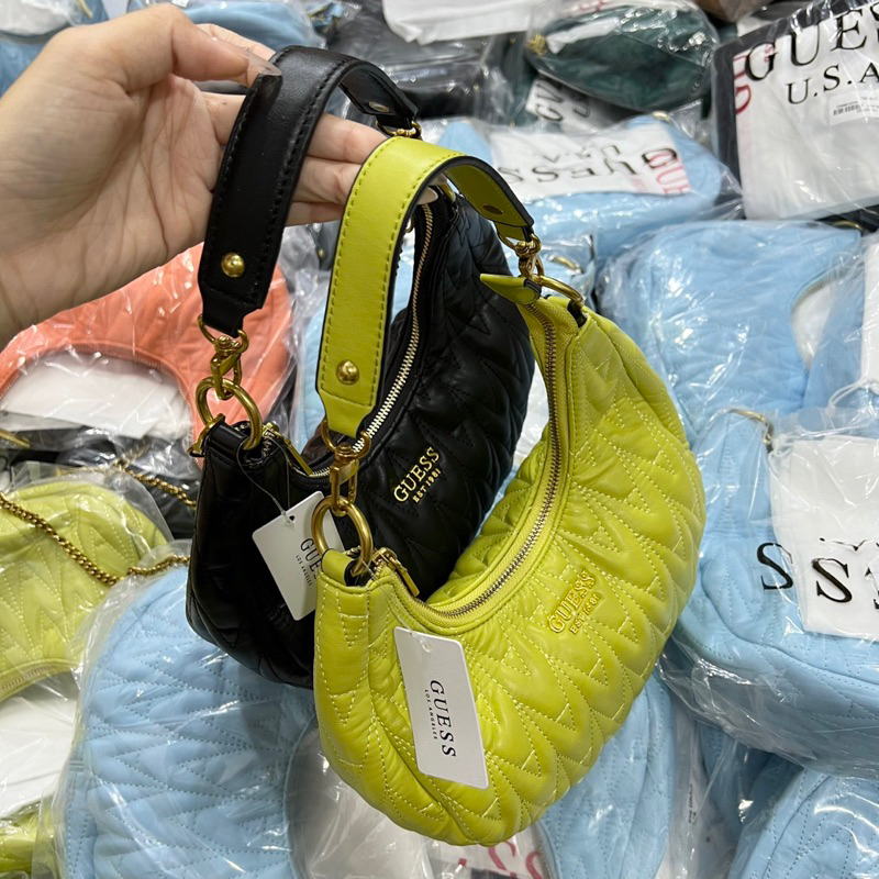 Túi guess golden mẫu mới kẹp nách