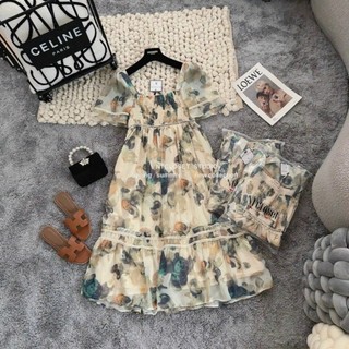Đầm midi hoa cổ vuông phối ren NT close.t