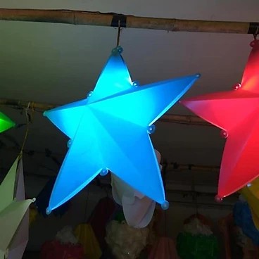 Đèn lồng nhựa Ngôi Sao xuyên sáng trang trí quán cafe, sân vườn, nhà hàng, đường phố, lễ hội,...