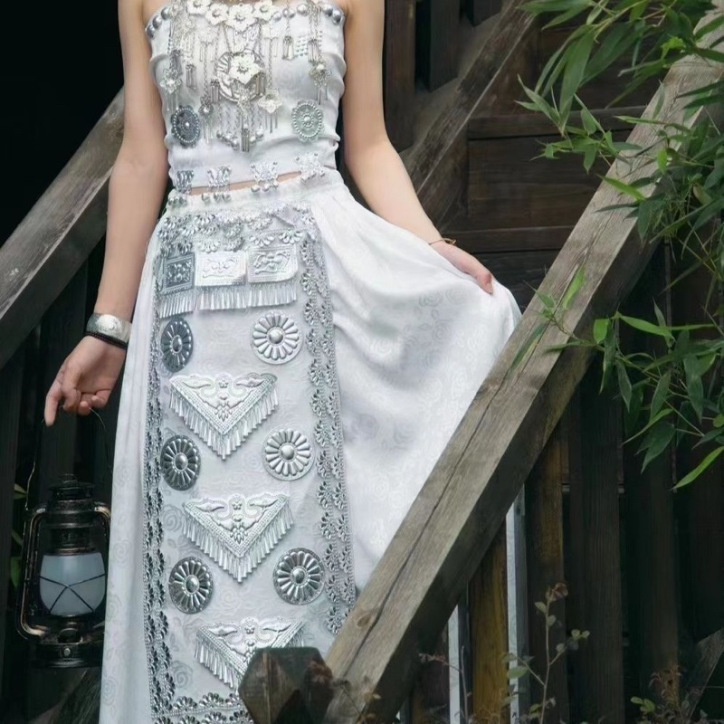 Bộ Trang Phục Dân Tộc Miêu, hoá trang du lịch