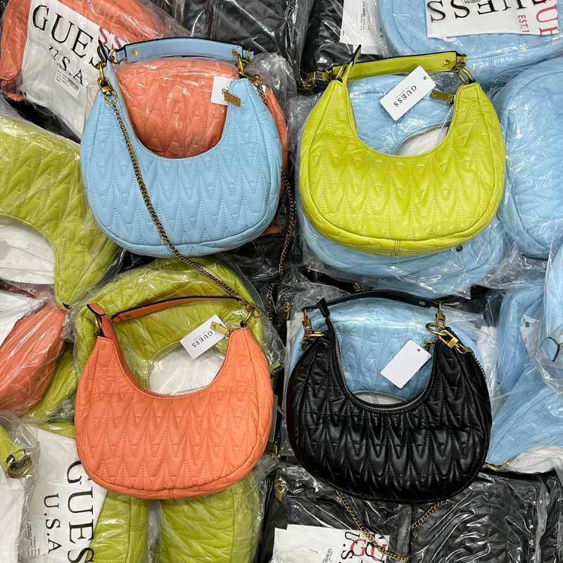 Túi guess golden kẹp nách nữ