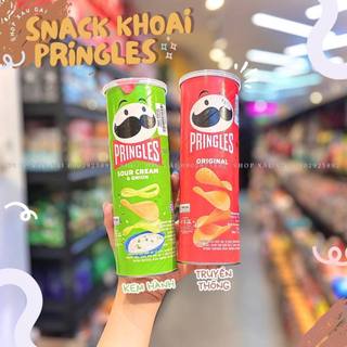 Snack Khoai Tây Chiên Pringles Ông Già 110g / Vị Truyền Thống - Kem Hành