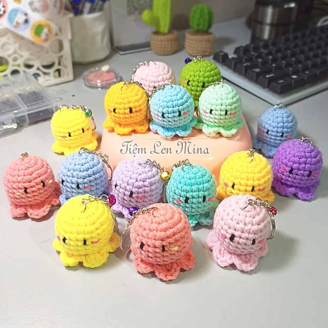 Móc chìa khóa bạch tuộc nhiều màu xinh xắn bằng len - Crochet Octopus