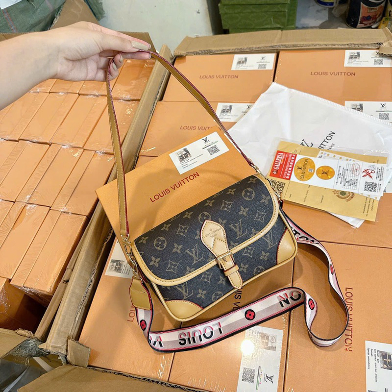 Túi L.V hai dây kèm hộp