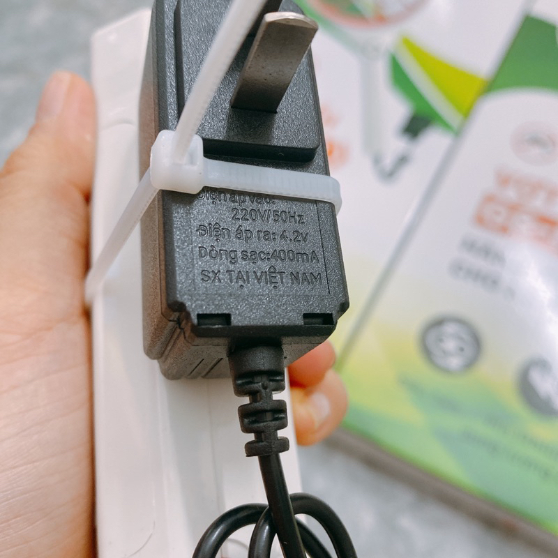 Vợt muỗi G8-8888