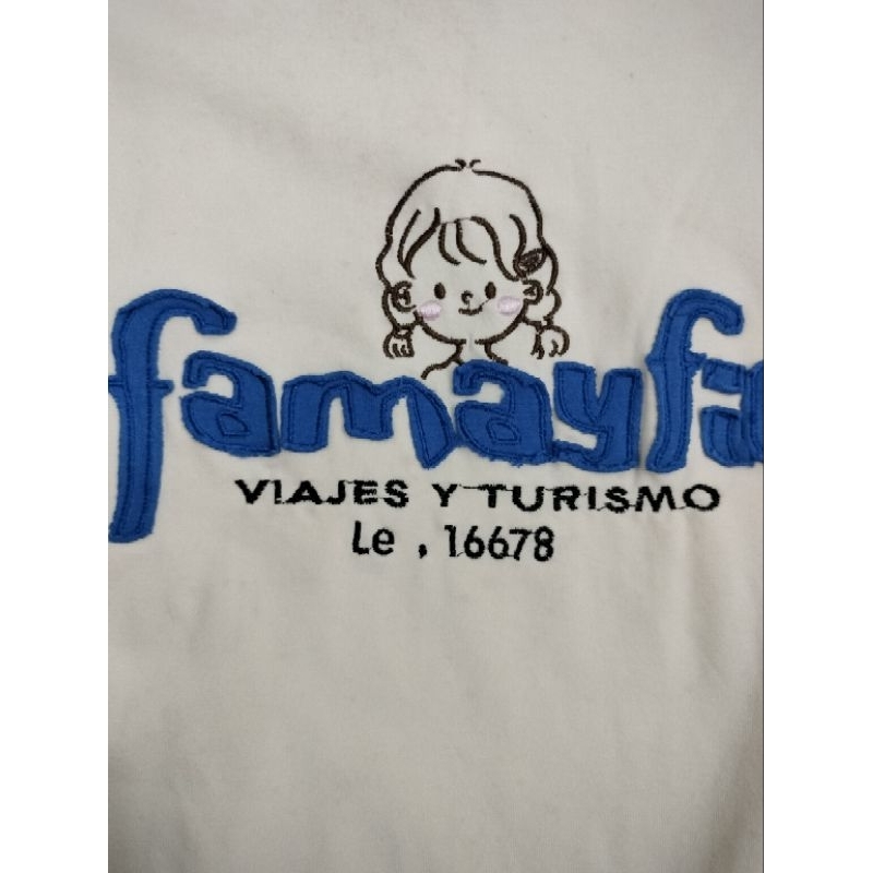 Áo phông chữ hình thêu